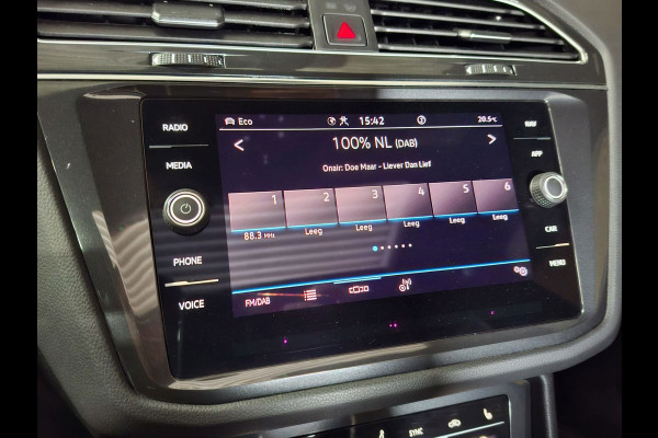 Volkswagen Tiguan 1.4 TSI eHybrid R-Line Business+ | Navi | IQ Light | Pano | Camera | Stoelverwarming |