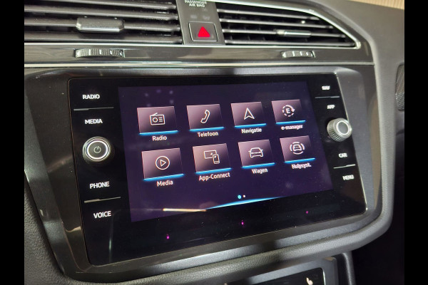 Volkswagen Tiguan 1.4 TSI eHybrid R-Line Business+ | Navi | IQ Light | Pano | Camera | Stoelverwarming |