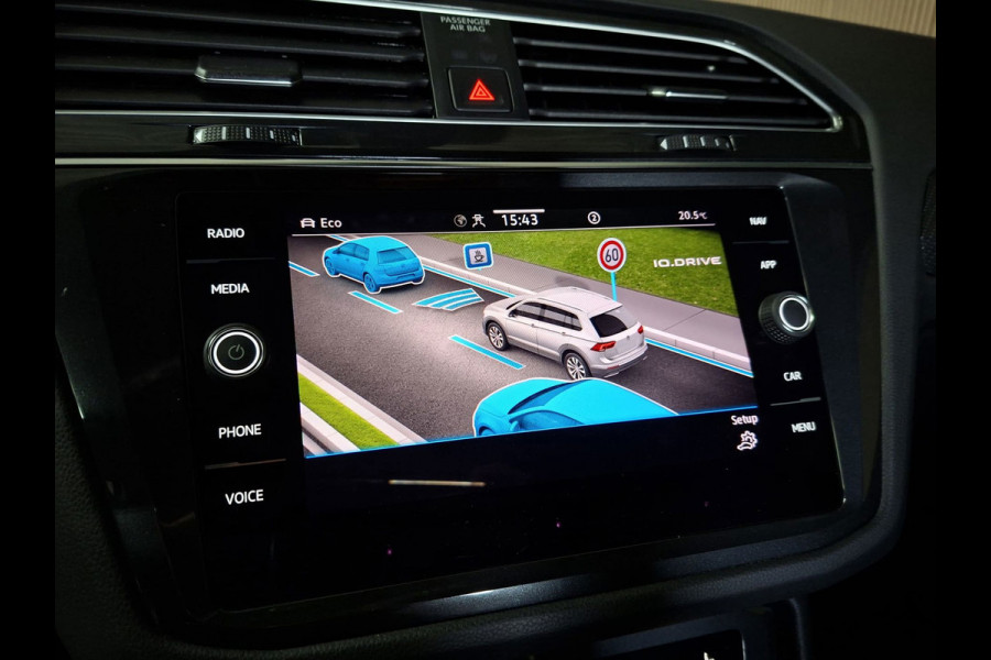 Volkswagen Tiguan 1.4 TSI eHybrid R-Line Business+ | Navi | IQ Light | Pano | Camera | Stoelverwarming |