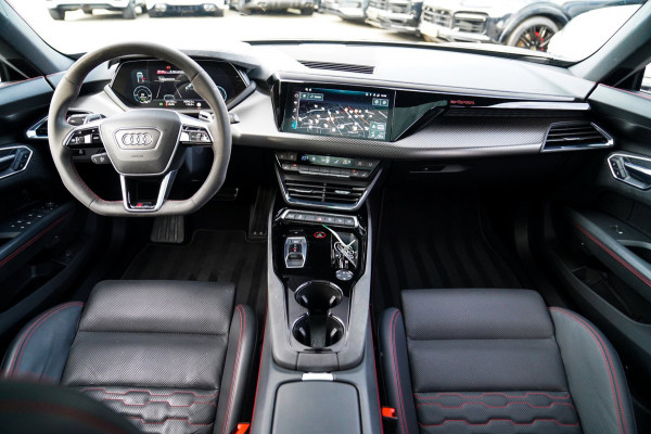 Audi e-tron GT RS 93 kWh | Carbon | B&O 3D | Massage | SOH 91% | HUD | BTW | ACC | 360cam | Stoelkoeling | DriveSelect | Sunroof |
