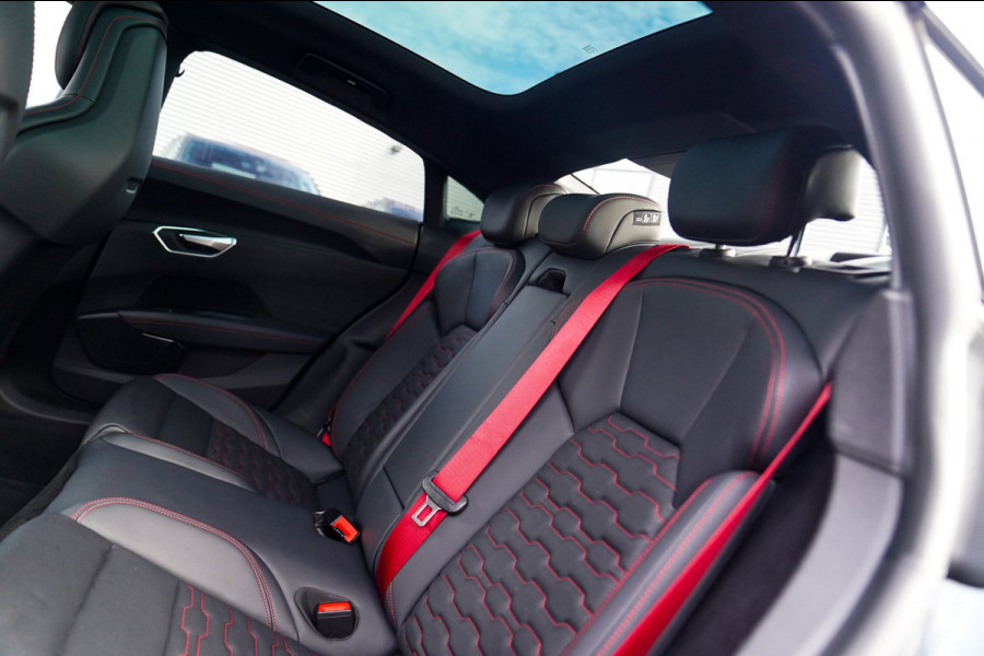 Audi e-tron GT RS 93 kWh | Carbon | B&O 3D | Massage | SOH 91% | HUD | BTW | ACC | 360cam | Stoelkoeling | DriveSelect | Sunroof |