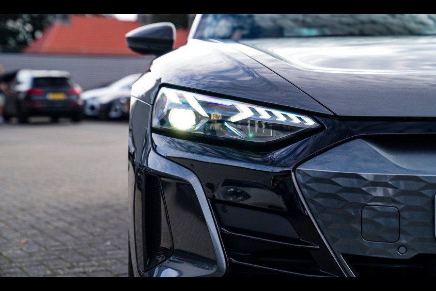 Audi e-tron GT RS 93 kWh | Carbon | B&O 3D | Massage | SOH 91% | HUD | BTW | ACC | 360cam | Stoelkoeling | DriveSelect | Sunroof |