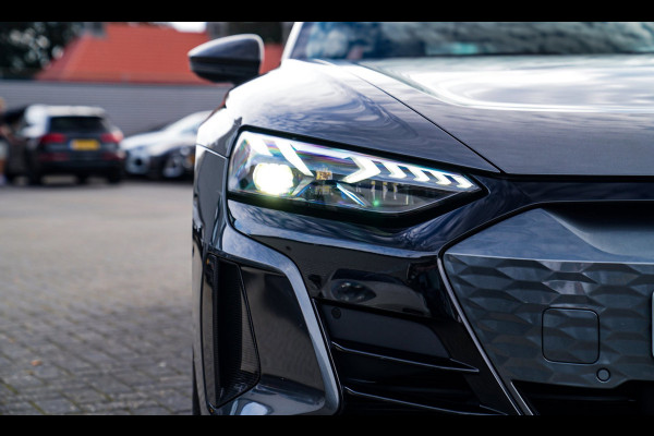Audi e-tron GT RS 93 kWh | Carbon | B&O 3D | Massage | SOH 91% | HUD | BTW | ACC | 360cam | Stoelkoeling | DriveSelect | Sunroof |