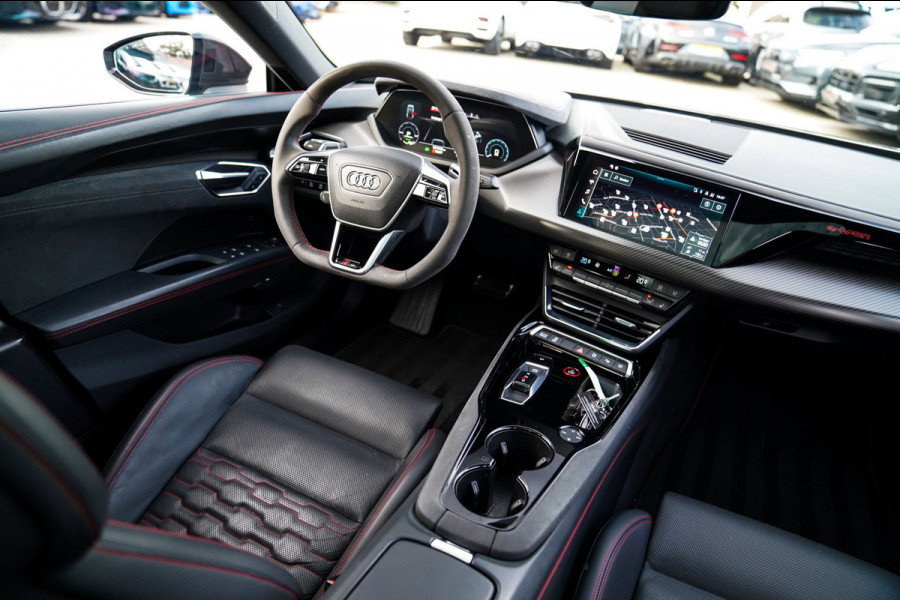 Audi e-tron GT RS 93 kWh | Carbon | B&O 3D | Massage | SOH 91% | HUD | BTW | ACC | 360cam | Stoelkoeling | DriveSelect | Sunroof |