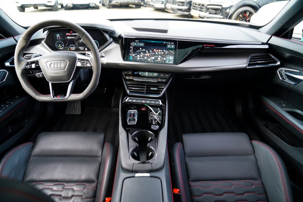 Audi e-tron GT RS 93 kWh | Carbon | B&O 3D | Massage | SOH 91% | HUD | BTW | ACC | 360cam | Stoelkoeling | DriveSelect | Sunroof |