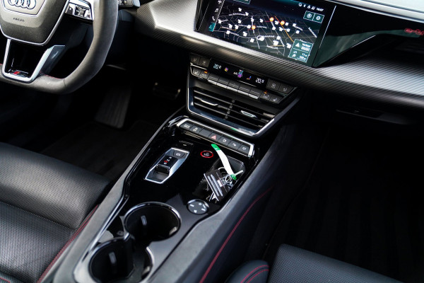 Audi e-tron GT RS 93 kWh | Carbon | B&O 3D | Massage | SOH 91% | HUD | BTW | ACC | 360cam | Stoelkoeling | DriveSelect | Sunroof |