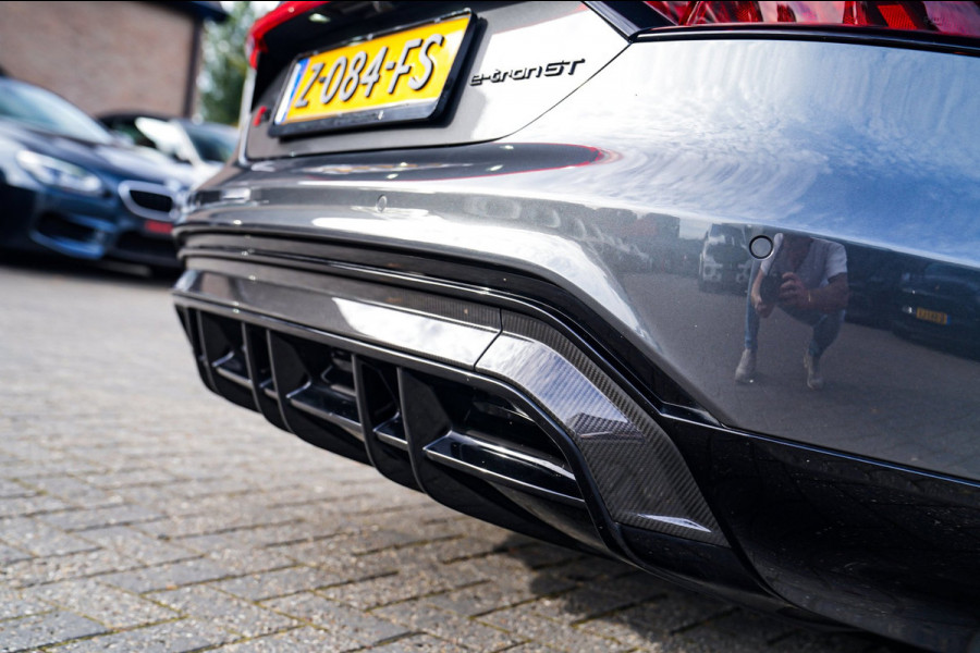 Audi e-tron GT RS 93 kWh | Carbon | B&O 3D | Massage | SOH 91% | HUD | BTW | ACC | 360cam | Stoelkoeling | DriveSelect | Sunroof |
