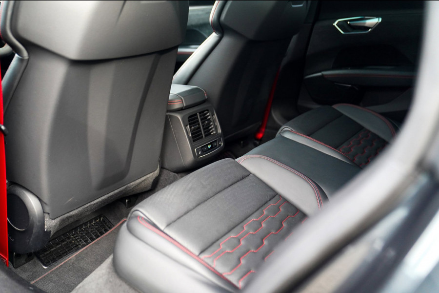 Audi e-tron GT RS 93 kWh | Carbon | B&O 3D | Massage | SOH 91% | HUD | BTW | ACC | 360cam | Stoelkoeling | DriveSelect | Sunroof |