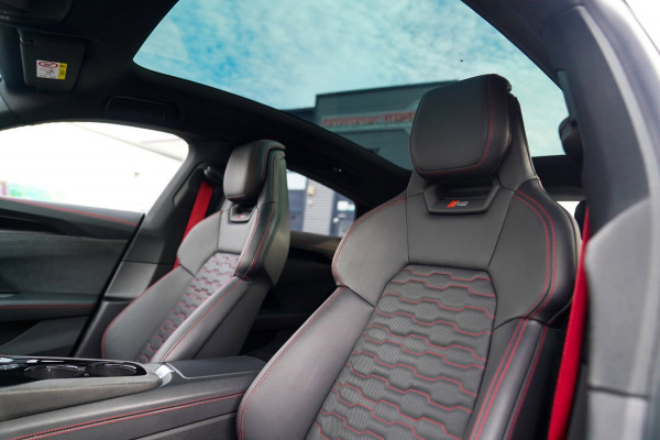 Audi e-tron GT RS 93 kWh | Carbon | B&O 3D | Massage | SOH 91% | HUD | BTW | ACC | 360cam | Stoelkoeling | DriveSelect | Sunroof |