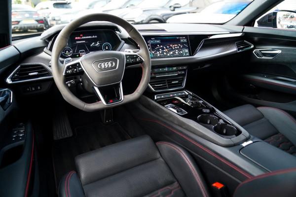 Audi e-tron GT RS 93 kWh | Carbon | B&O 3D | Massage | SOH 91% | HUD | BTW | ACC | 360cam | Stoelkoeling | DriveSelect | Sunroof |