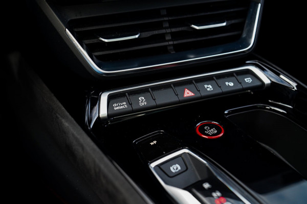 Audi e-tron GT RS 93 kWh | Carbon | B&O 3D | Massage | SOH 91% | HUD | BTW | ACC | 360cam | Stoelkoeling | DriveSelect | Sunroof |