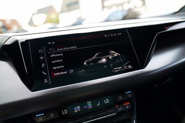 Audi e-tron GT RS 93 kWh | Carbon | B&O 3D | Massage | SOH 91% | HUD | BTW | ACC | 360cam | Stoelkoeling | DriveSelect | Sunroof |
