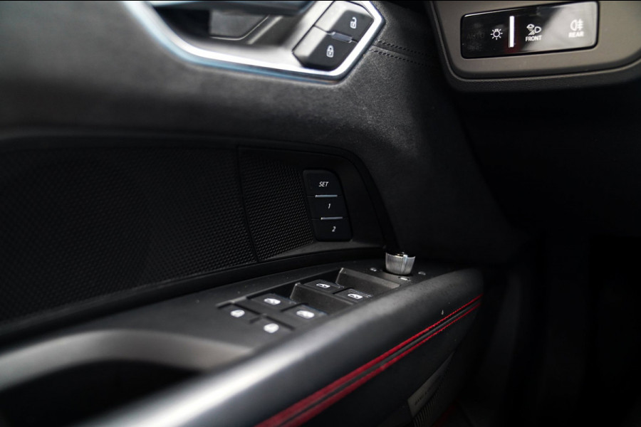 Audi e-tron GT RS 93 kWh | Carbon | B&O 3D | Massage | SOH 91% | HUD | BTW | ACC | 360cam | Stoelkoeling | DriveSelect | Sunroof |