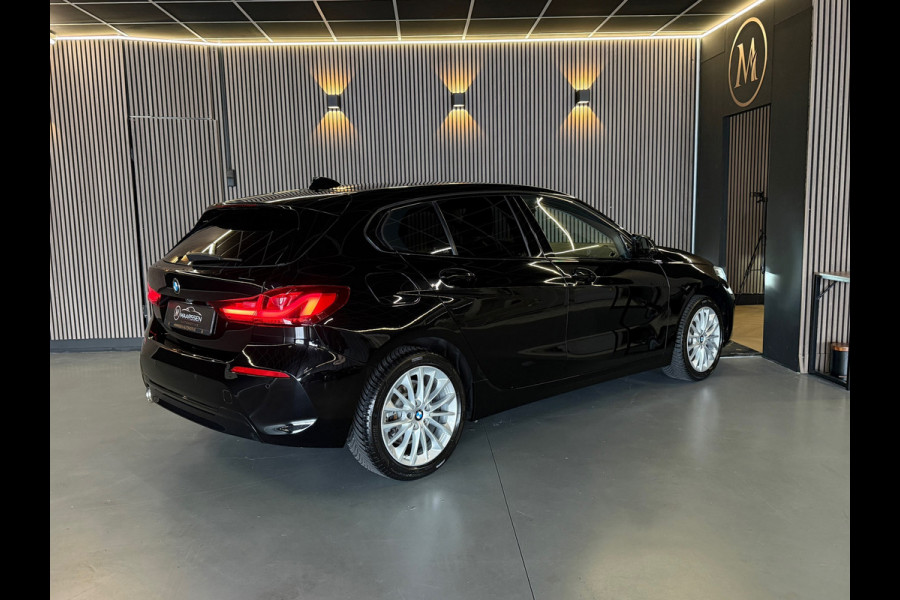 BMW 1-serie 118i Executive Edition |Digtale Dash|Automaat|Apple Carplay|Keyless|Camera