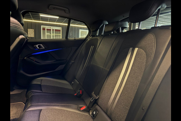 BMW 1-serie 118i Executive Edition |Digtale Dash|Automaat|Apple Carplay|Keyless|Camera