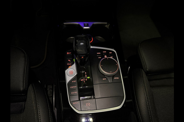 BMW 1-serie 118i Executive Edition |Digtale Dash|Automaat|Apple Carplay|Keyless|Camera
