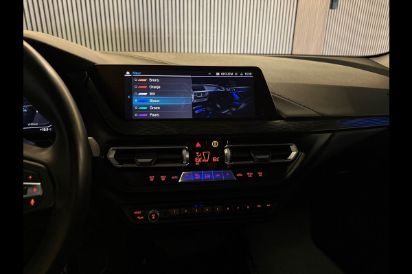 BMW 1-serie 118i Executive Edition |Digtale Dash|Automaat|Apple Carplay|Keyless|Camera