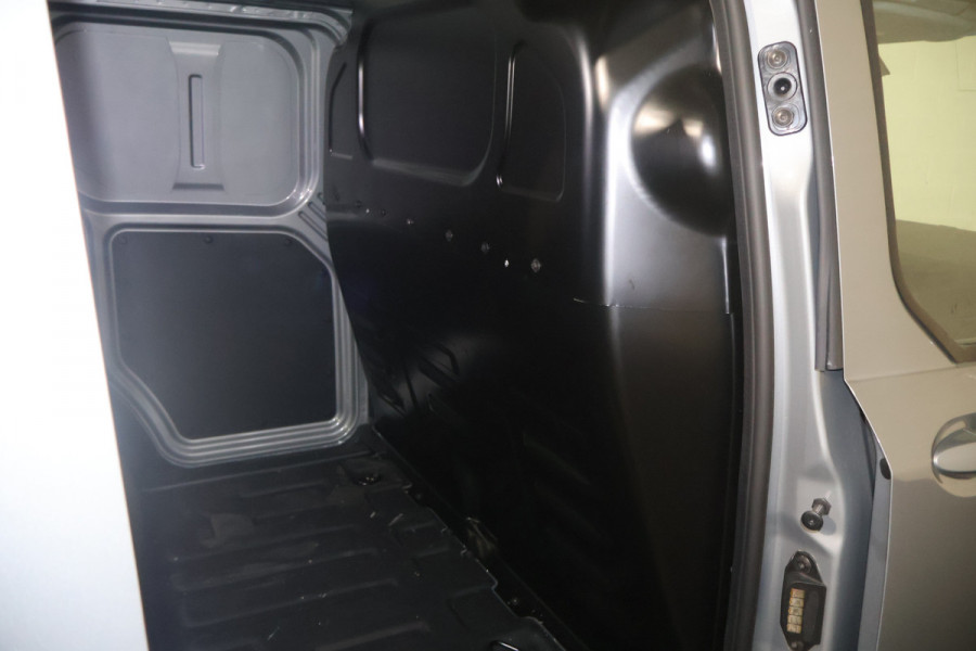 Ford E-Transit Courier Limited 44 kWh Airco