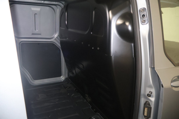 Ford E-Transit Courier Limited 44 kWh Airco