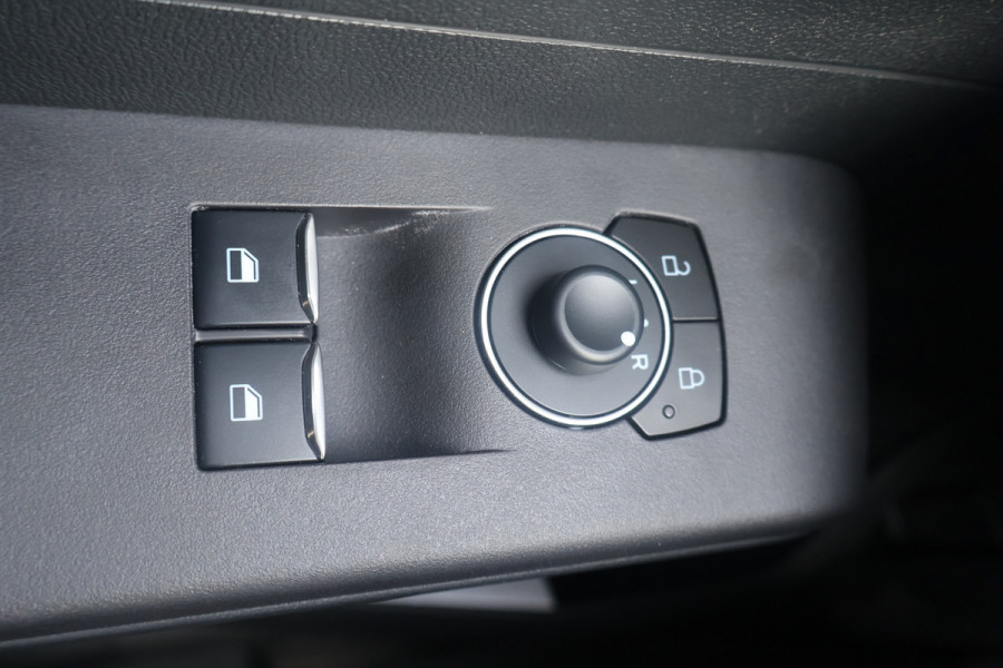 Ford E-Transit Courier Limited 44 kWh Airco