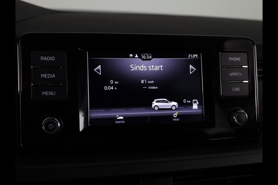 Škoda Kamiq 1.0 TSI Ambition 110 pk | Navigatie via App | Trekhaak (wegklapbaar) | Parkeersensoren achter | Cruise control | LED koplampen |