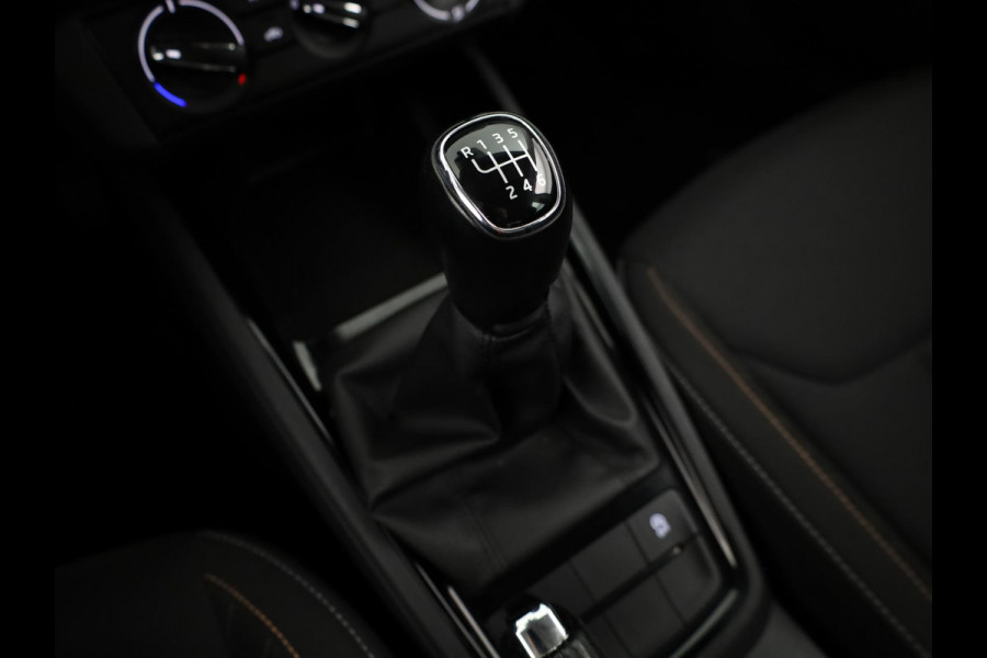 Škoda Kamiq 1.0 TSI Ambition 110 pk | Navigatie via App | Trekhaak (wegklapbaar) | Parkeersensoren achter | Cruise control | LED koplampen |