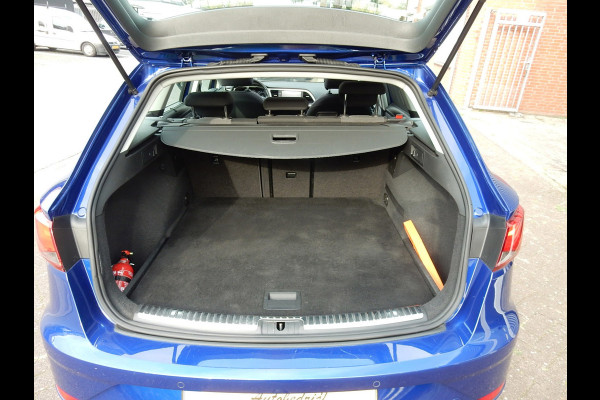 Seat Leon ST 1.0 EcoTSI STYLE*PANODAK*NAVI*CR CONTR*TREKH*