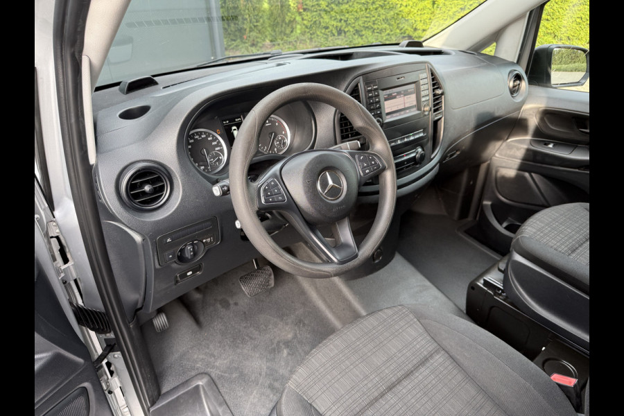 Mercedes-Benz Vito 114 CDI 136 PK AUTOMAAT / L2H1 / 1e EIG. / CAMERA / CRUISE / TREKHAAK / AIRCO / NAVI