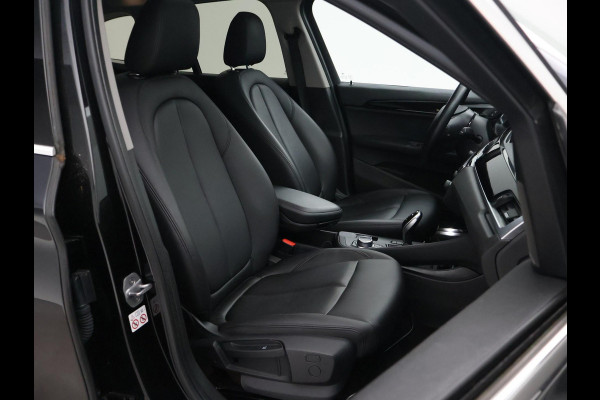 BMW X1 SDRIVE 18D AUT. + PANORAMA | HARMAN/KARDON | LEDER | STOELVERWARMING