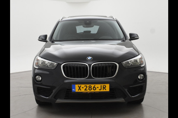 BMW X1 SDRIVE 18D AUT. + PANORAMA | HARMAN/KARDON | LEDER | STOELVERWARMING