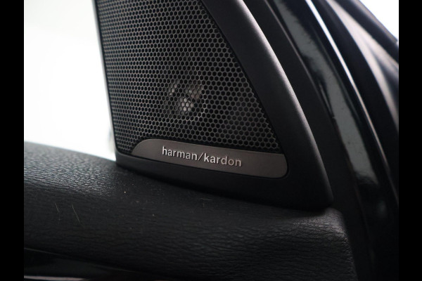 BMW X1 SDRIVE 18D AUT. + PANORAMA | HARMAN/KARDON | LEDER | STOELVERWARMING