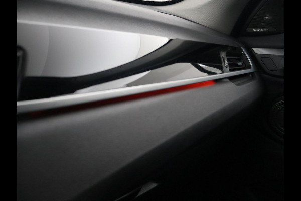 BMW X1 SDRIVE 18D AUT. + PANORAMA | HARMAN/KARDON | LEDER | STOELVERWARMING