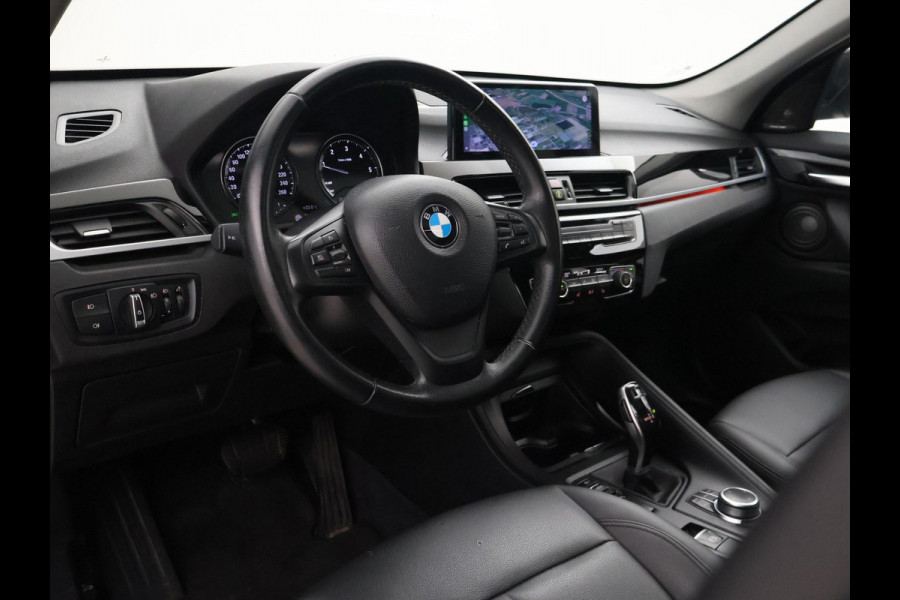 BMW X1 SDRIVE 18D AUT. + PANORAMA | HARMAN/KARDON | LEDER | STOELVERWARMING