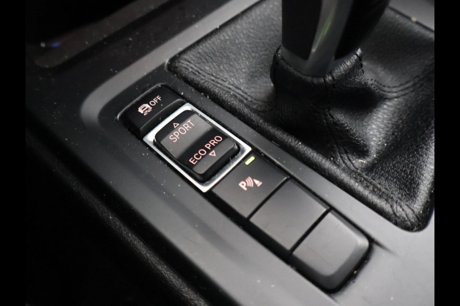 BMW X1 SDRIVE 18D AUT. + PANORAMA | HARMAN/KARDON | LEDER | STOELVERWARMING