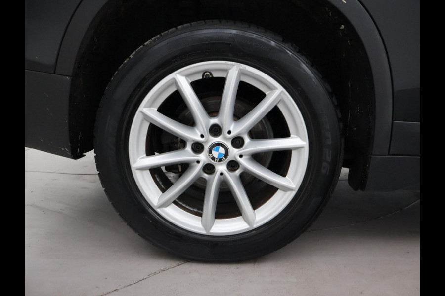 BMW X1 SDRIVE 18D AUT. + PANORAMA | HARMAN/KARDON | LEDER | STOELVERWARMING