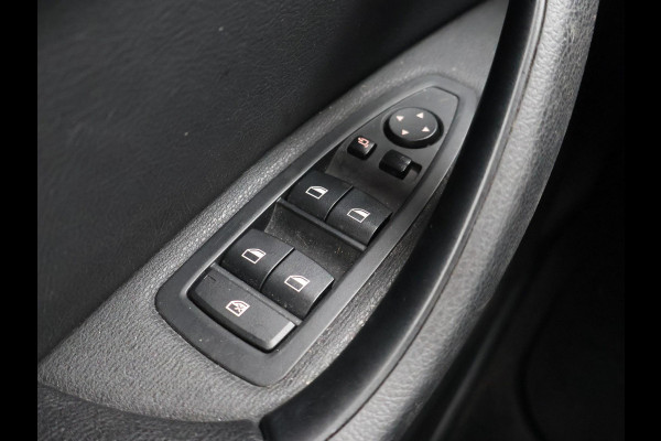 BMW X1 SDRIVE 18D AUT. + PANORAMA | HARMAN/KARDON | LEDER | STOELVERWARMING