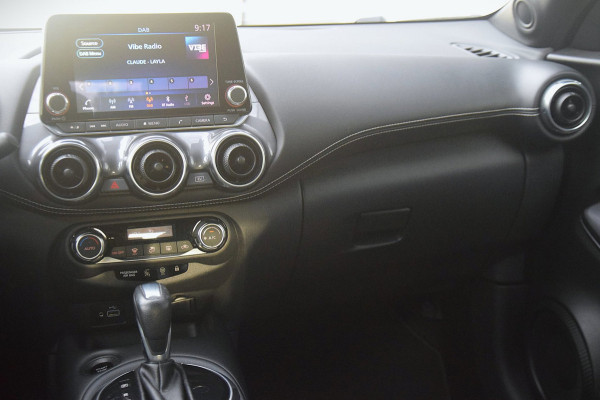 Nissan Juke 1.6 Hybrid N-Connecta APPLE CARPLAY/LED KOPLAMPEN/17" LICHTMETALEN VELGEN