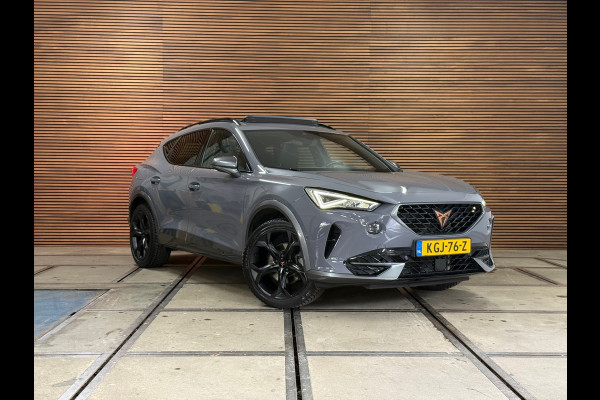 CUPRA Formentor 1.5 TSI Business Exclusive Paint | Pano | Winterpakket | Cruise adaptief | 19 Inch | Matrix Led | Virtual |