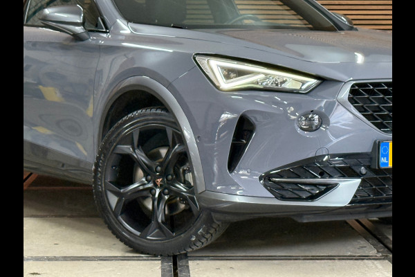 CUPRA Formentor 1.5 TSI Business Exclusive Paint | Pano | Winterpakket | Cruise adaptief | 19 Inch | Matrix Led | Virtual |