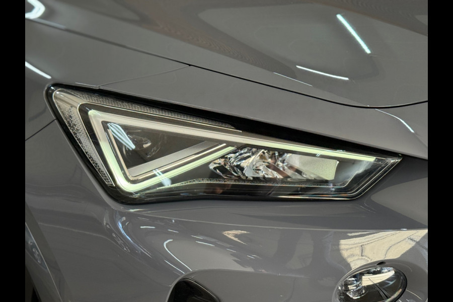 CUPRA Formentor 1.5 TSI Business Exclusive Paint | Pano | Winterpakket | Cruise adaptief | 19 Inch | Matrix Led | Virtual |