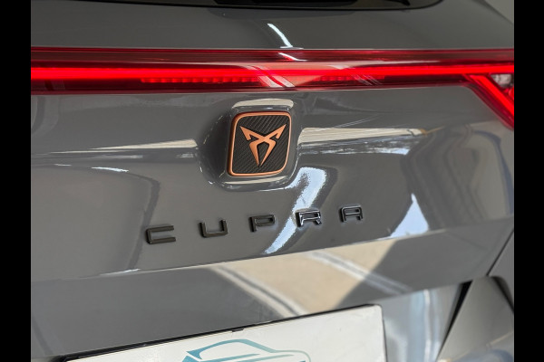 CUPRA Formentor 1.5 TSI Business Exclusive Paint | Pano | Winterpakket | Cruise adaptief | 19 Inch | Matrix Led | Virtual |