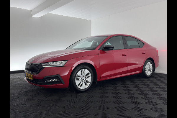Škoda Octavia 1.0 e-TSI Sport Business (INCL.BTW) Aut. *FULL-LED | DIGI-COCKPIT | SPORT-SEATS | NAVI-FULLMAP | SHIFT-PADDLES | PRIVACY-GLASS | DAB+ | ECC | PDC | CRUISE | 16''ALU | TOWBAR*