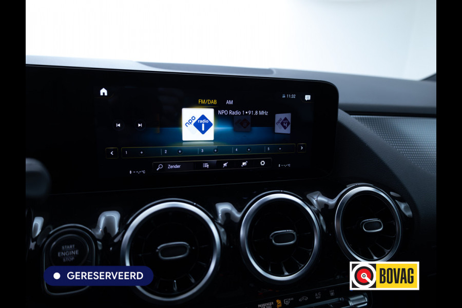 Mercedes-Benz GLA 250 e Business Progressive | Stoelverwarming | Camera | Cruise | Elektrische Achterklep | DAB Navigatie, PDC V+A, Inclusief Winterwielenset 18' Apple Carplay/Android Auto