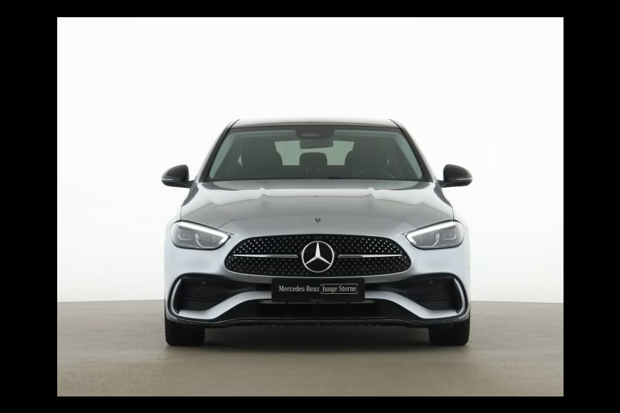 Mercedes-Benz C-Klasse 300e AMG ** HIGH LED, MBUX+, PANORAMA, NIGHT, MEMORY, KEYLESS ** Ex MB-AG, € 26.700,= onder NP ** ** INFORMEER OOK NAAR ONZE AANTREKKELIJKE FINANCIAL-LEASE TARIEVEN **