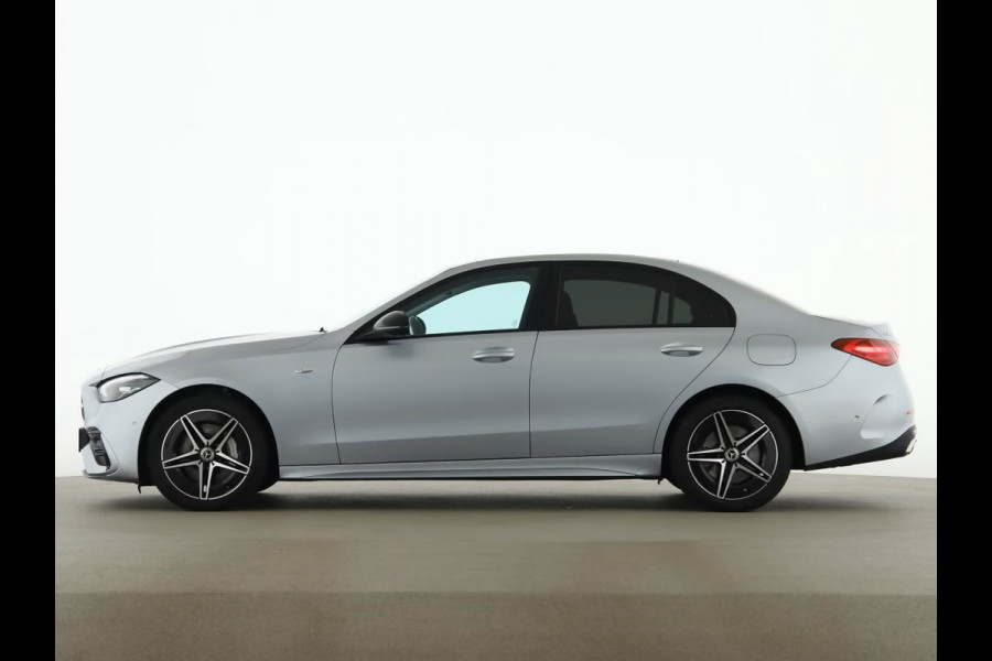 Mercedes-Benz C-Klasse 300e AMG ** HIGH LED, MBUX+, PANORAMA, NIGHT, MEMORY, KEYLESS ** Ex MB-AG, € 26.700,= onder NP ** ** INFORMEER OOK NAAR ONZE AANTREKKELIJKE FINANCIAL-LEASE TARIEVEN **