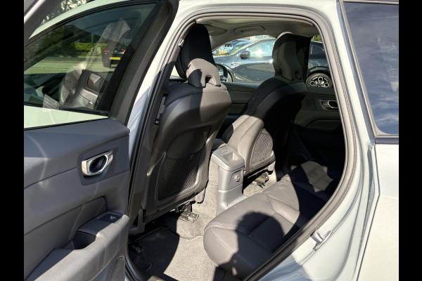 Volvo XC60 2.0 T6 Plug-in hybrid AWD Plus Dark HEAD-UP DISPLAY | 2026!| HARMAN KARDON| PANO| MEMORY STOELEN| PILOT ASSIST| 360 CAMERA|