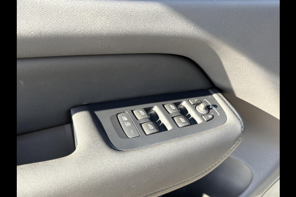Volvo XC60 2.0 T6 Plug-in hybrid AWD Plus Dark HEAD-UP DISPLAY | 2026!| HARMAN KARDON| PANO| MEMORY STOELEN| PILOT ASSIST| 360 CAMERA|
