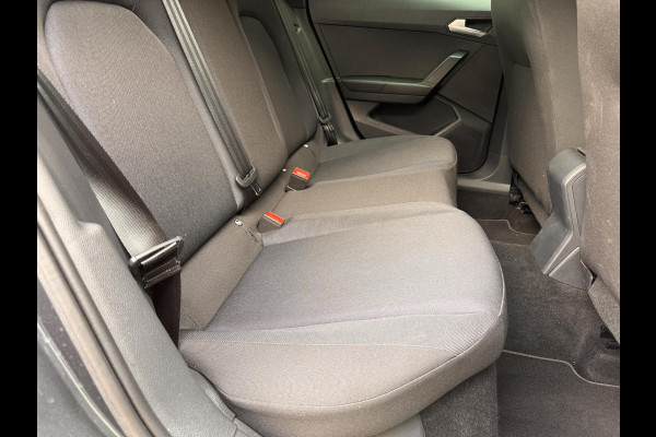Seat Arona 1.5 TSI EVO FR Business Intense Plus | Trekhaak | Stoelverwarming | LM 17 inch | Full Led | Camera |