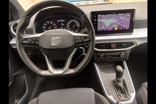 Seat Arona 1.5 TSI EVO FR Business Intense Plus | Trekhaak | Stoelverwarming | LM 17 inch | Full Led | Camera |