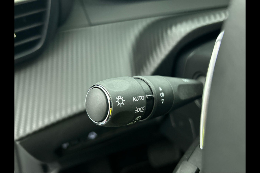 Peugeot 2008 1.2 PureTech 130pk Automaat Allure Navigatie Apple Carplay/Android Auto 360 camera Parkeersensoren Blind Spot Assist Adaptive Cruise Control Stoelverwarming